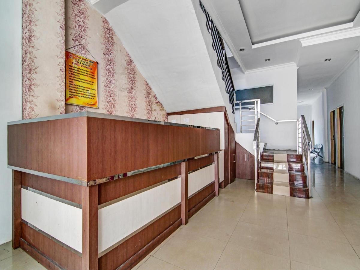 פקאנבארו Oyo 90897 Hotel Sepupu Satria מראה חיצוני תמונה