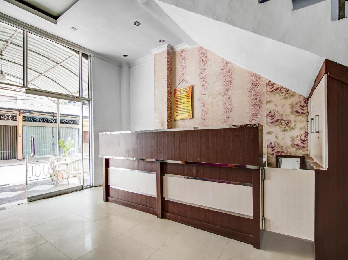 פקאנבארו Oyo 90897 Hotel Sepupu Satria מראה חיצוני תמונה