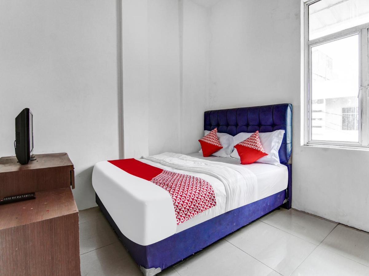 פקאנבארו Oyo 90897 Hotel Sepupu Satria מראה חיצוני תמונה