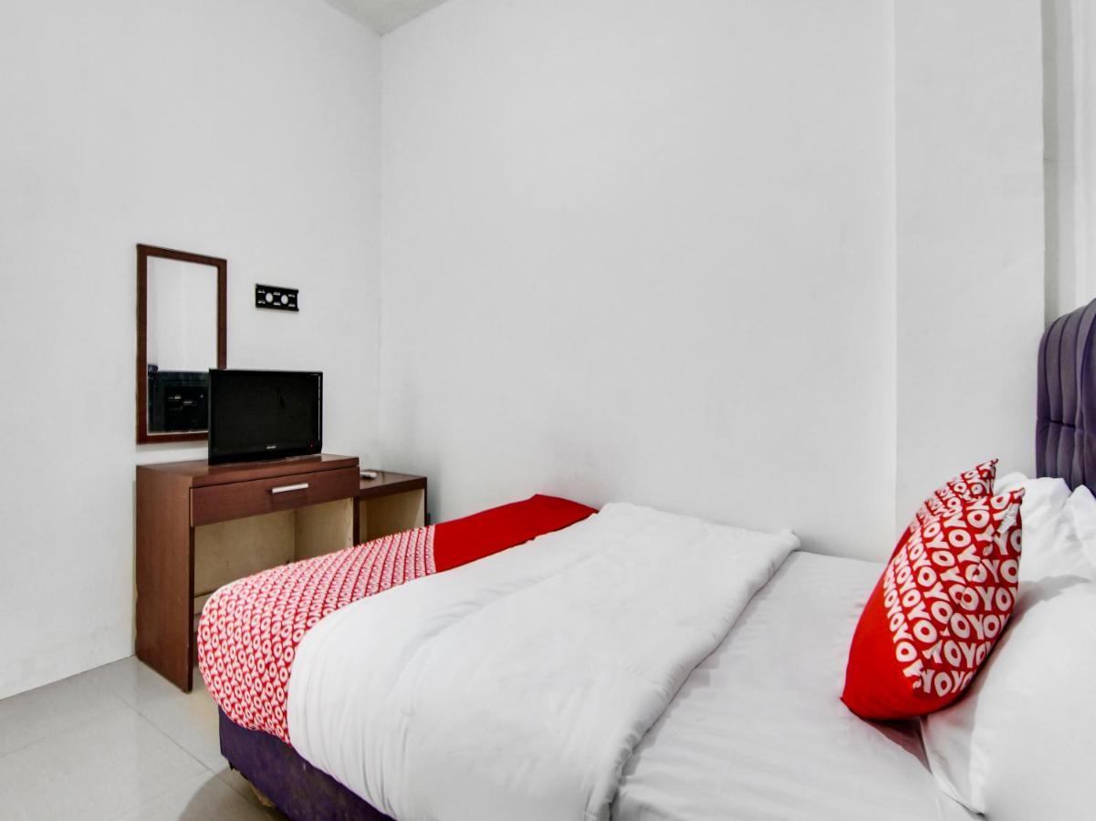 פקאנבארו Oyo 90897 Hotel Sepupu Satria מראה חיצוני תמונה