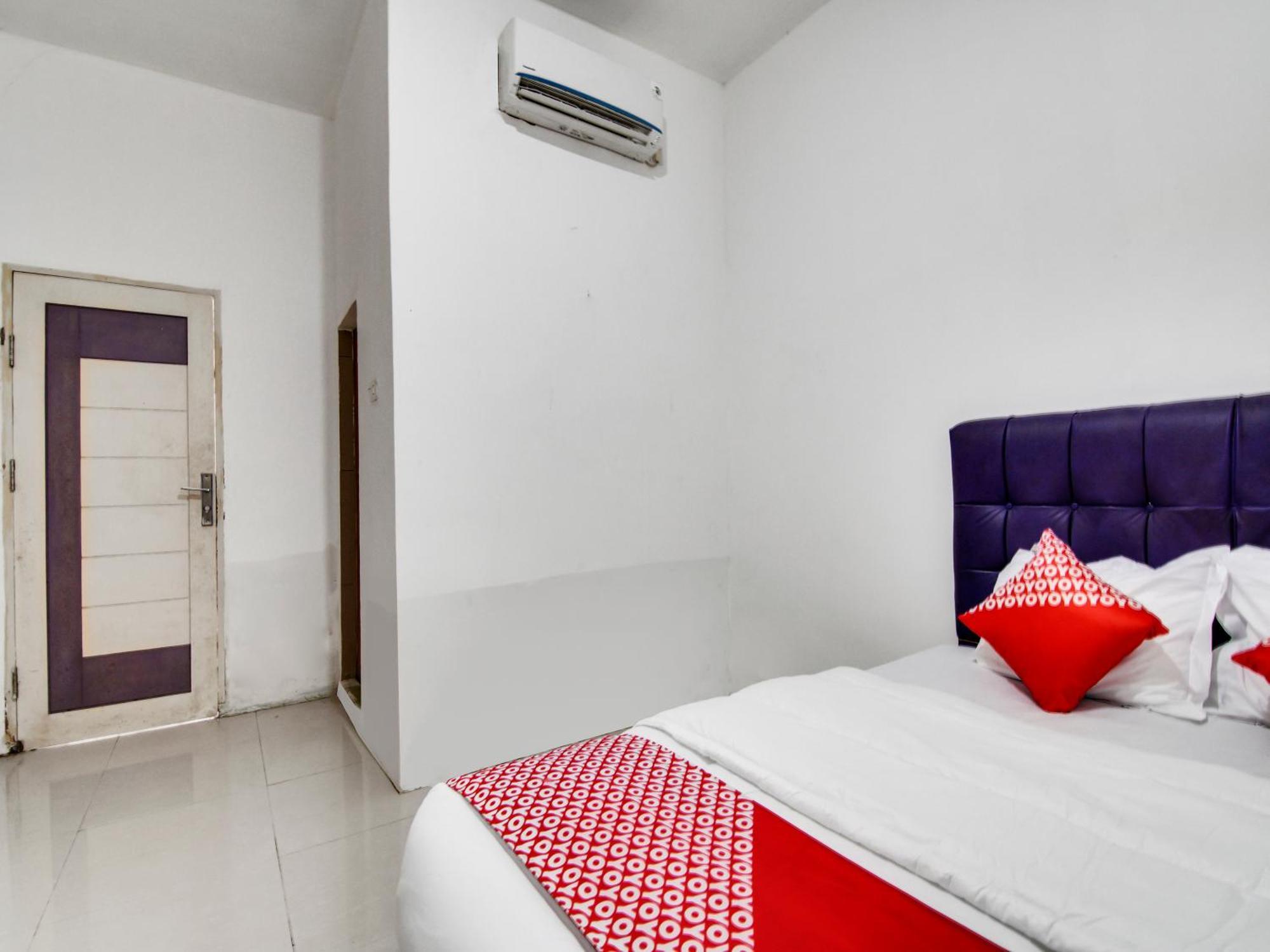 פקאנבארו Oyo 90897 Hotel Sepupu Satria מראה חיצוני תמונה