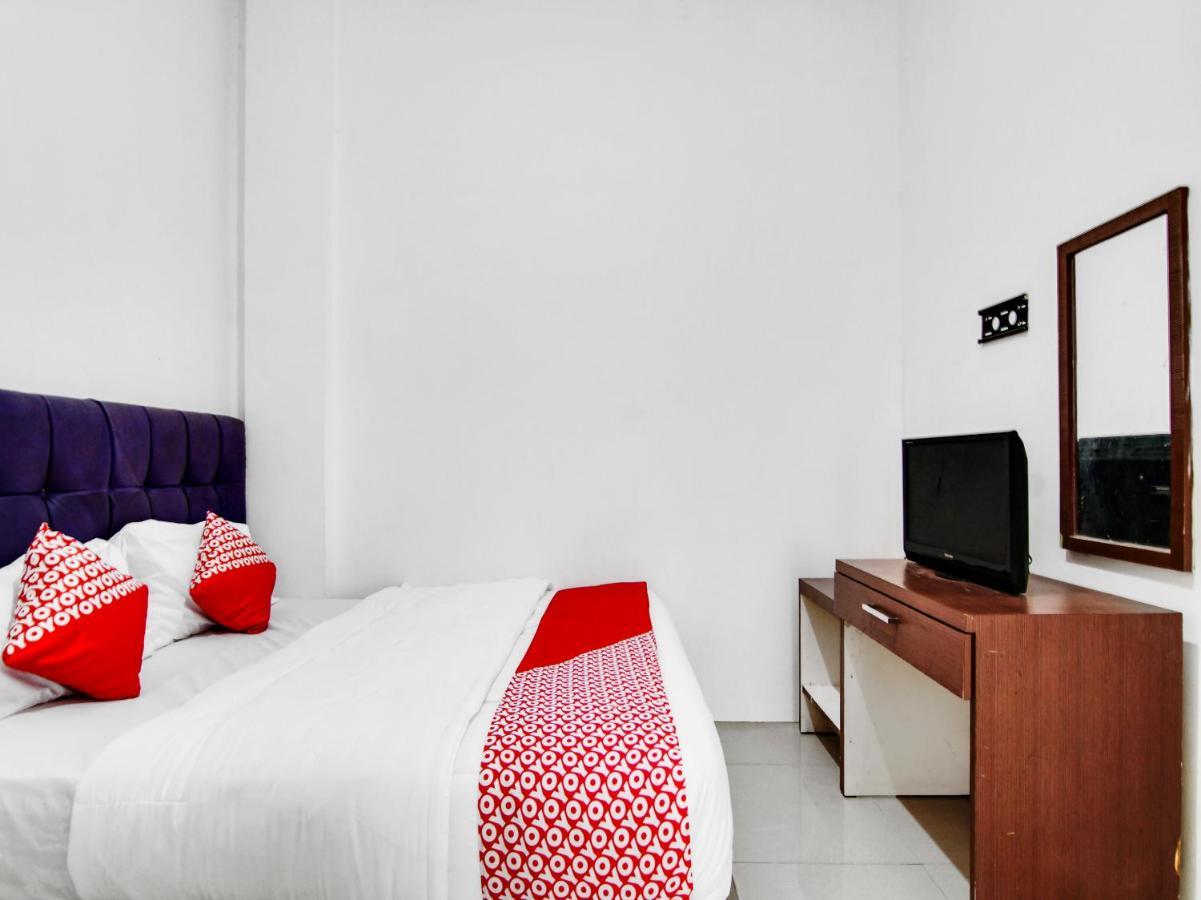 פקאנבארו Oyo 90897 Hotel Sepupu Satria מראה חיצוני תמונה